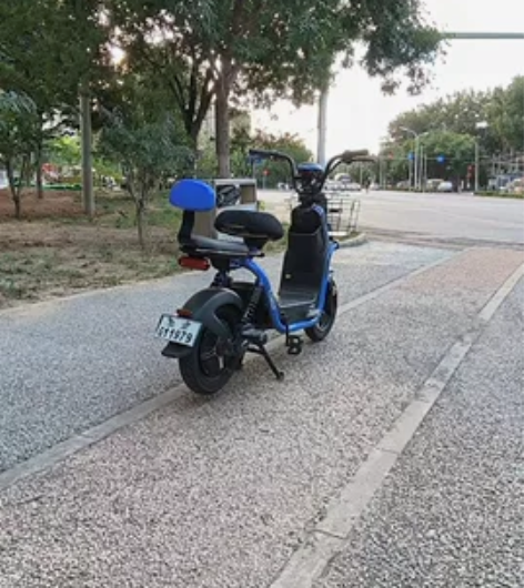 新到爱玛电动车！个人闲置九新电车，工作变动...