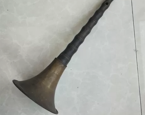 小唢呐，老货，总长24公分左右，碗直径8....