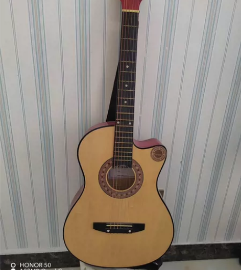 好吉他转给有需要的人，外地邮费自理 感兴趣...