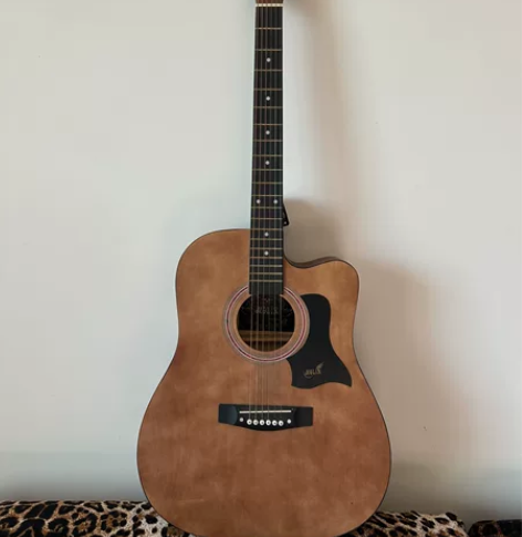 molin莫林吉他，9成新，高104cm，...