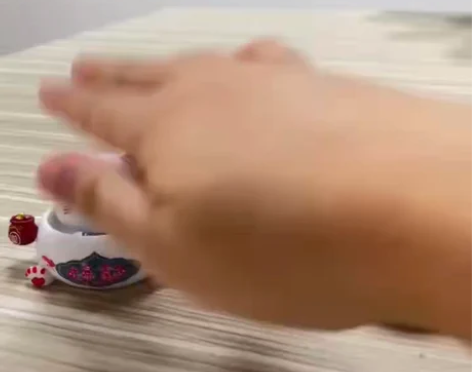 招财猫车载摆件Z愈小猫咪公仔办公室桌面装饰...