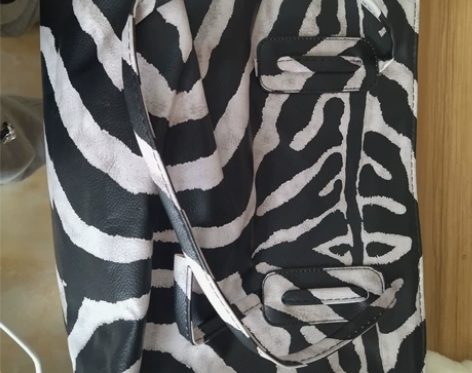 斑马纹大托特包 包包太多啦 满50包邮