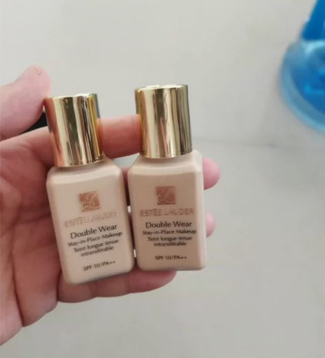 雅诗兰黛粉底液15ml  我是混油皮一直用...