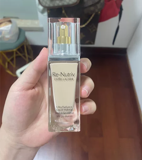 雅诗兰黛白金粉底液1co 用了3.4次 感...