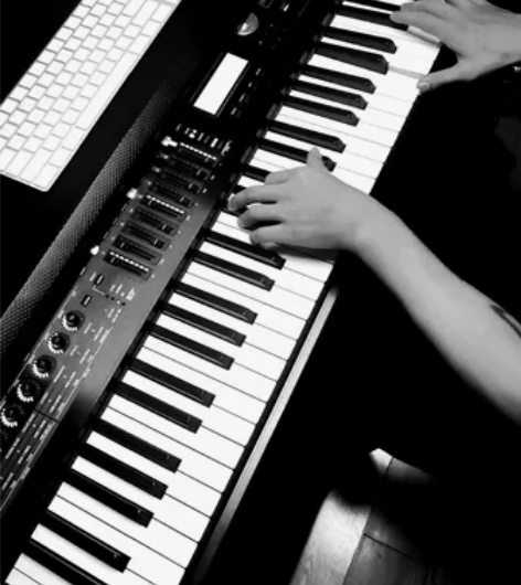 流行钢琴即兴伴奏教学 毕业于北京现代音乐学...