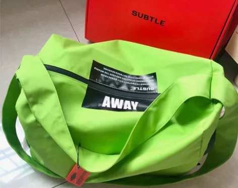 捡漏SUBTLE AWAY健身包手提运动训...