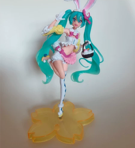 初音未来手办 祖国版，无原盒包装，底座配件...