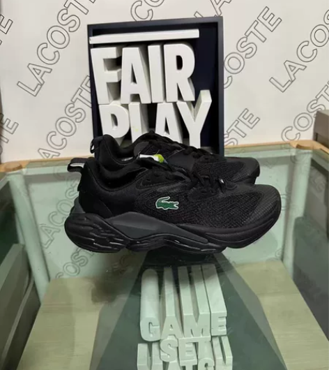 LACOSTE女款时尚复古运动休闲鞋，原价...