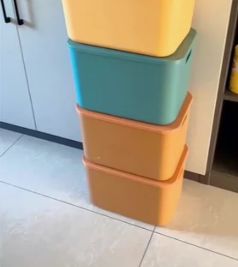 全新桌面多功能杂物收纳盒零食收纳筐衣服收纳...