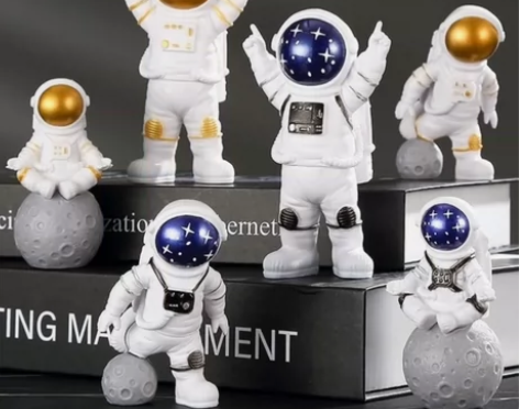 宇航员摆件装饰品客厅现代小太空人模型汽车现...