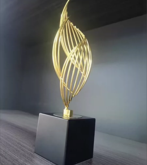 【轻奢！全新！】风声水起金属摆件家居客厅电...