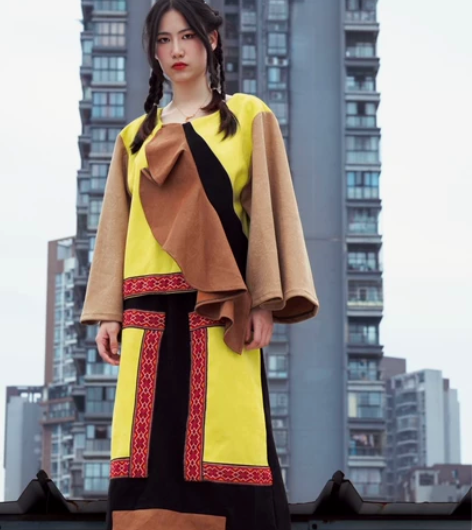 服装设计成衣  民族风格 高档布料制作有三...