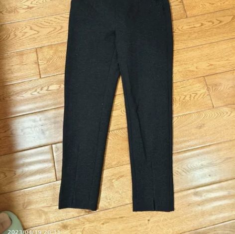 整理衣柜出闲置，黑色长裤，S码，没有吊牌，...