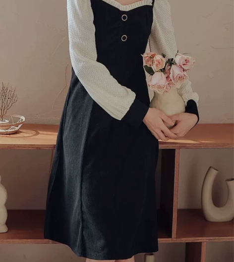 线下买的茶歇裙，灯草绒面料这几天正好可以穿...