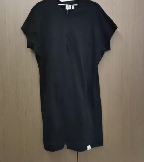 Adidas 阿迪达斯 运动风连衣裙 绝对...