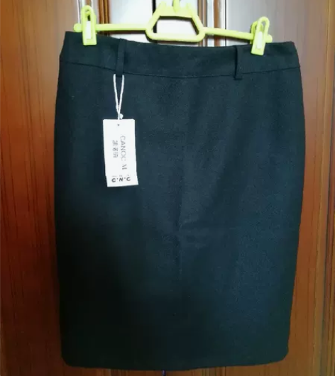 凯诺琦秋冬半身裙品牌型号:凯诺琦 新旧程度...