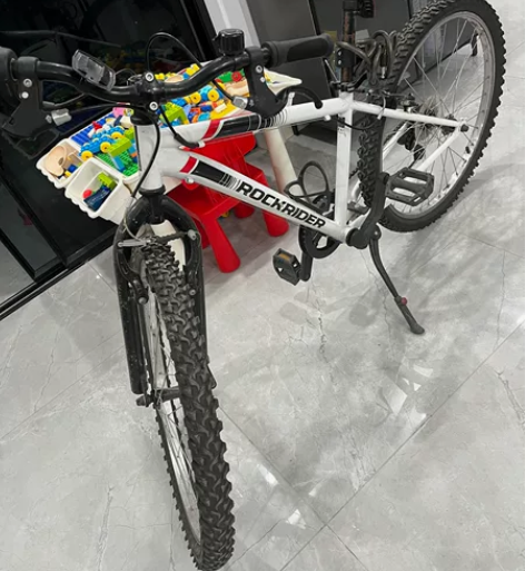 去年年初店里买的迪卡侬自行车，24寸st1...