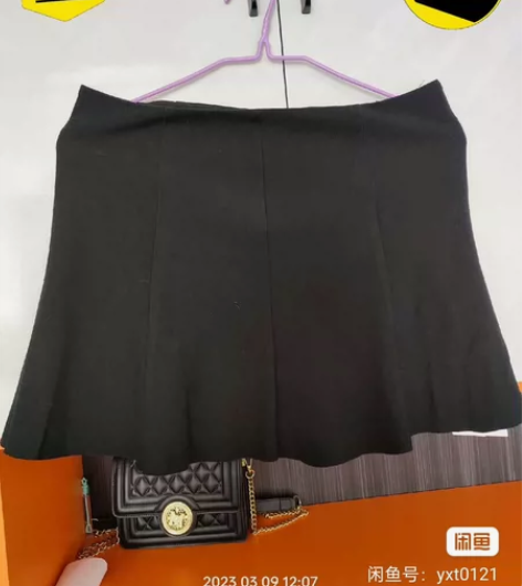 #裙子清茶品牌春秋冬款短裙半裙，黑色，XL...