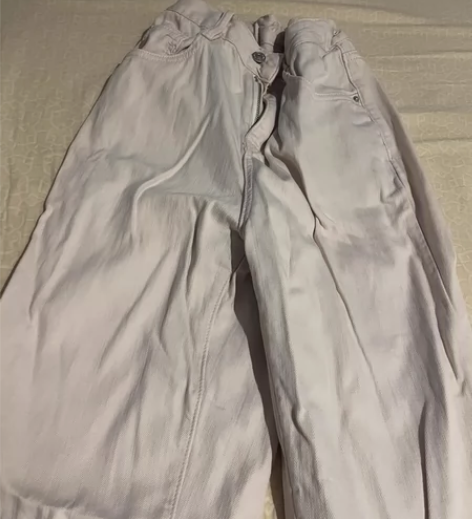 水粉色阔腿牛仔裤 感兴趣的话点“我想要”和...