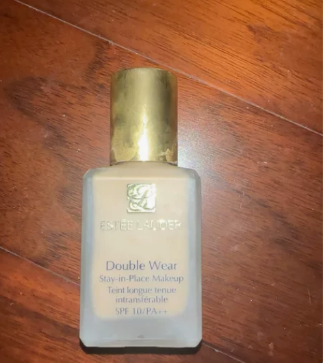 出一个雅诗兰黛dw粉底液 2c0正品 对我...