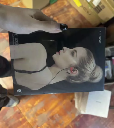 万魔1more 蓝牙耳机 入耳式 型号：E...