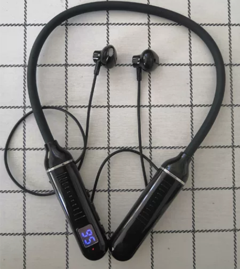 【全新包邮】持久续航立体环绕音效带数显半入...