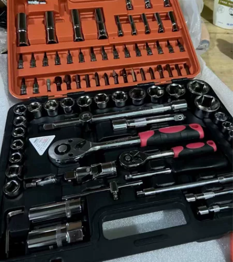 家里不用的工具箱，挺新的没怎么用过 感兴趣...