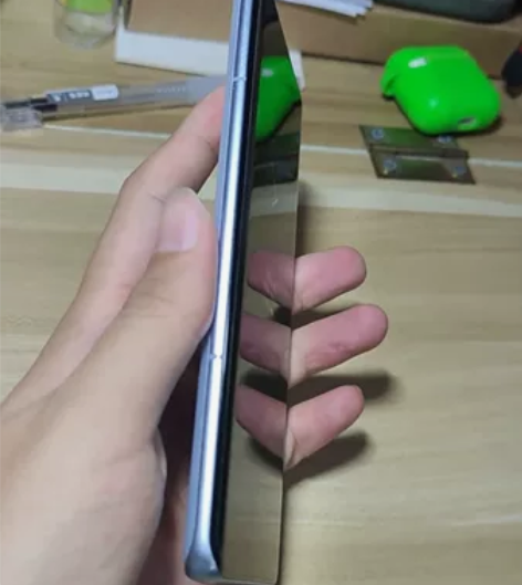 去年高考结束买的小米12x 前两天换新机了...