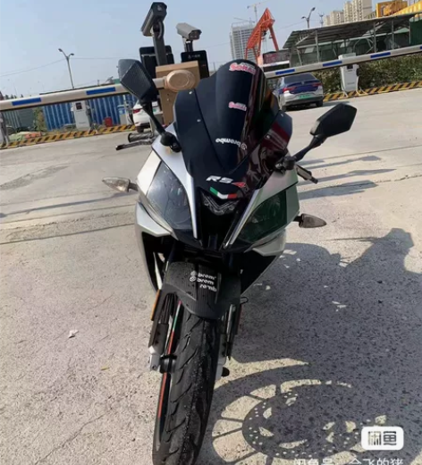 个人出车(今天刚到手的骑不习惯)19年阿普...