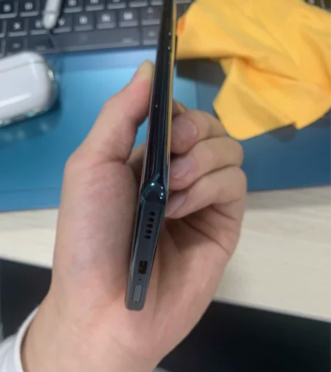 闲置的荣耀50pro自己的备用机屏幕全好的...