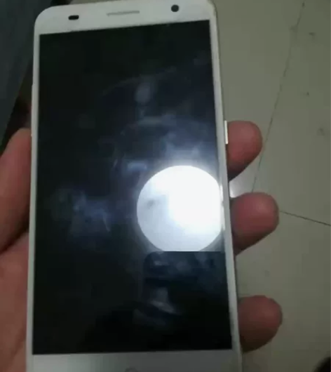 中兴bv0701 手机所有功能正常，需要就拍