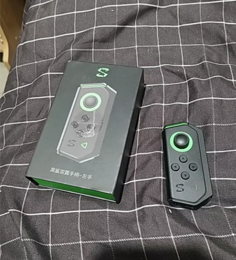 黑鲨双翼手柄左手 几乎全新开封用过一两次就...