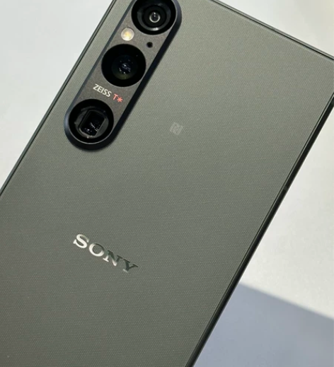 索尼Xperia iv 全新仅拆封 感兴趣...