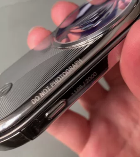 摩托罗拉AURA摩托罗拉r1登月限量版编号...