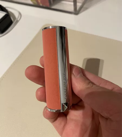 纪梵希高定，博主仅试色，随缘出，二手商品售...