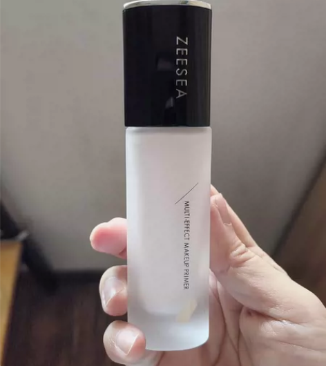 滋色隔离霜，保真，肤色，只用了一次，保质期...