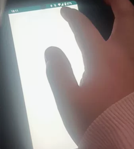 夏普R5G 12+256  日版，边框有磕...