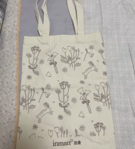 茵曼的两个帆布包，购物袋，都是全新的。10...