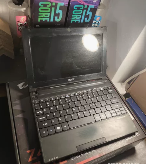 宏基One 522 笔记本电脑 显示器：1...