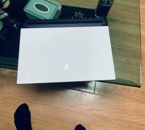 高颜值高配独显便携商务办公本Alienwa...