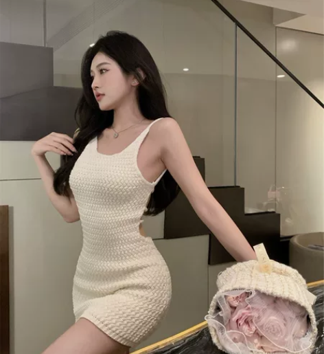 仅试穿 性感露背纯欲气质名媛包臀裙子吊蒂连...