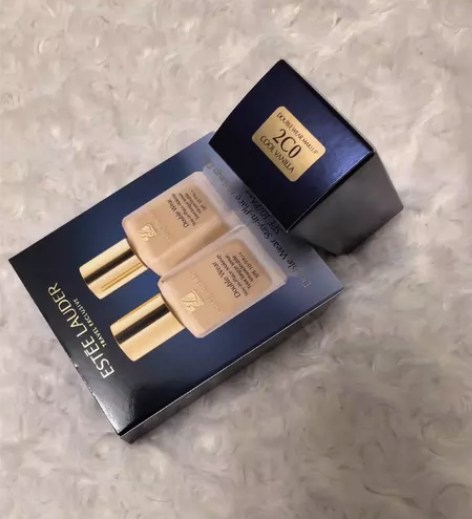 雅诗兰黛粉底液 全新未拆封，自用留一出一 ...