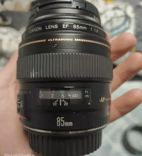 佳能85mmf1.8，人像王镜头，99新，...