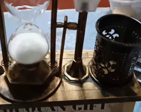 创意复古儿童小灯夜灯桌面床头摆件带笔筒沙漏...