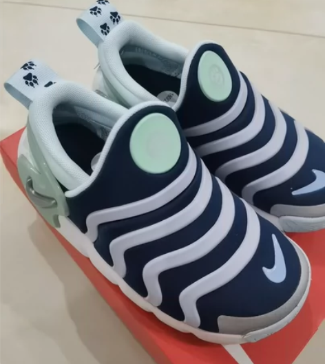 耐克童鞋，冰川蓝。全新未穿。28码，适合1...