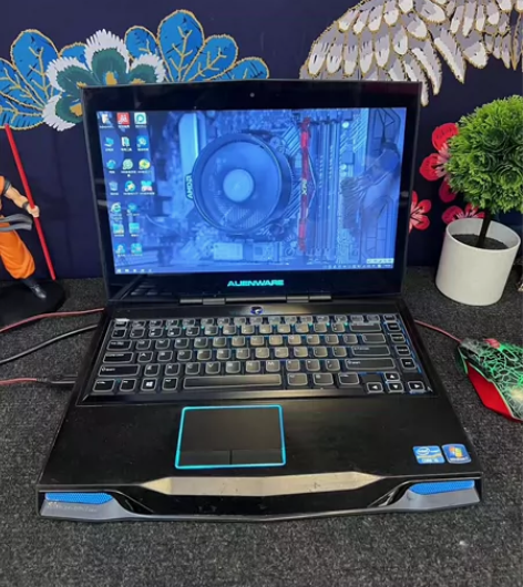 14寸i5外星人笔记本8G内存2G显卡固态...