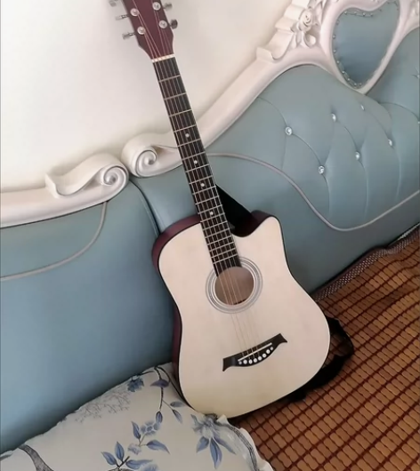 【转让】琴行要关门了，原价1900卖的几乎...