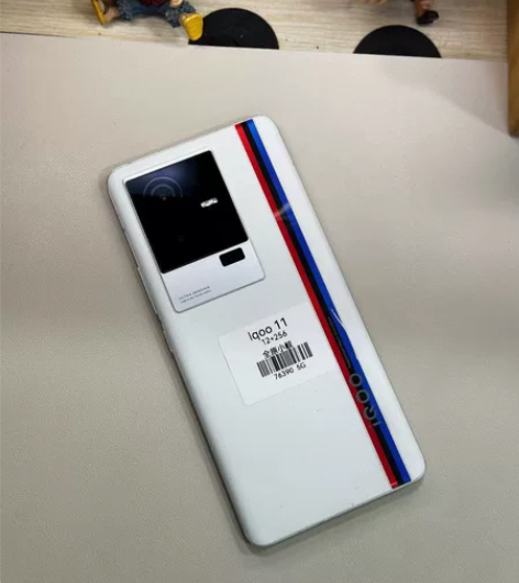 vivo iqoo11 货号：12+256...