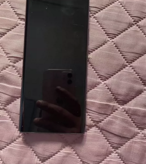 荣耀70，过保了，功能都正常，电池还有98...