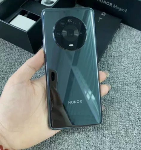 ?99新荣耀Magic4系列三网通5G，搭...